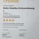 Familie Hofer *